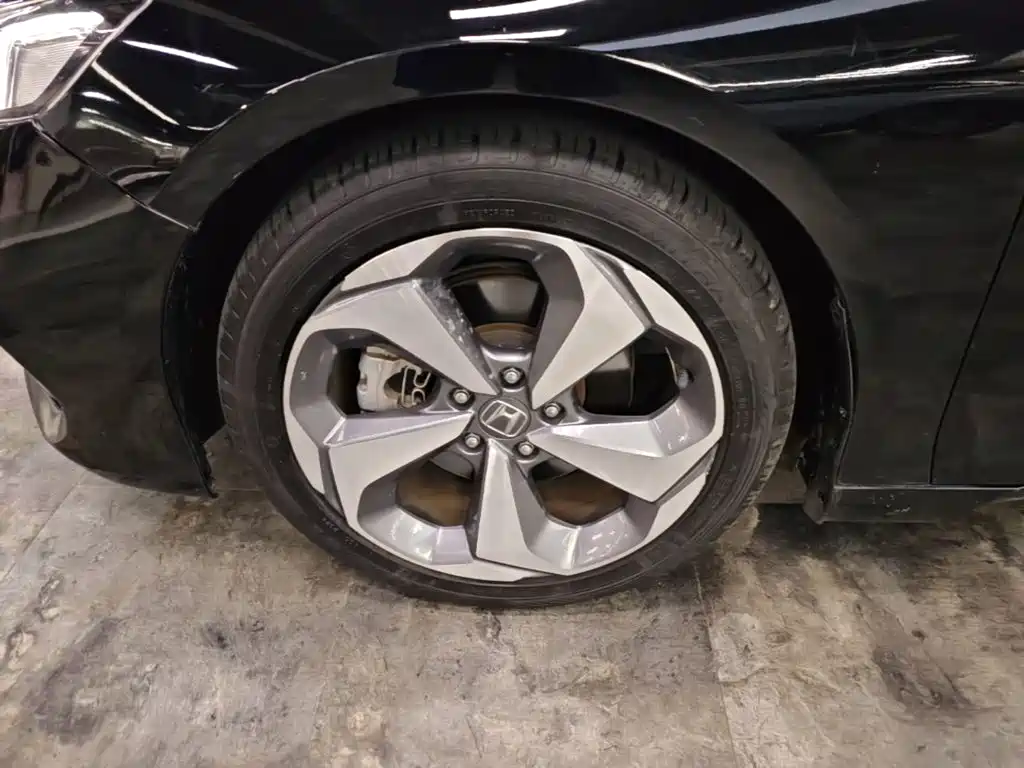 Honda Accord — фото 23