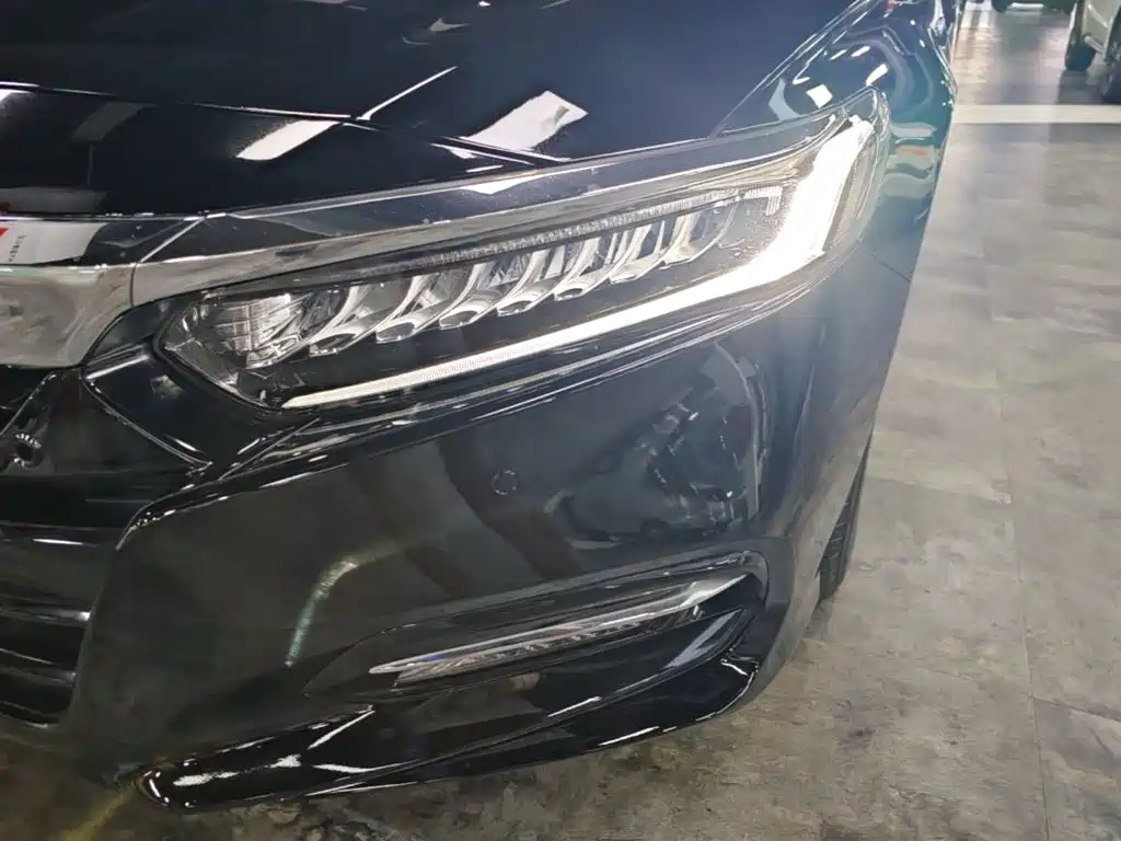 Honda Accord — фото 24