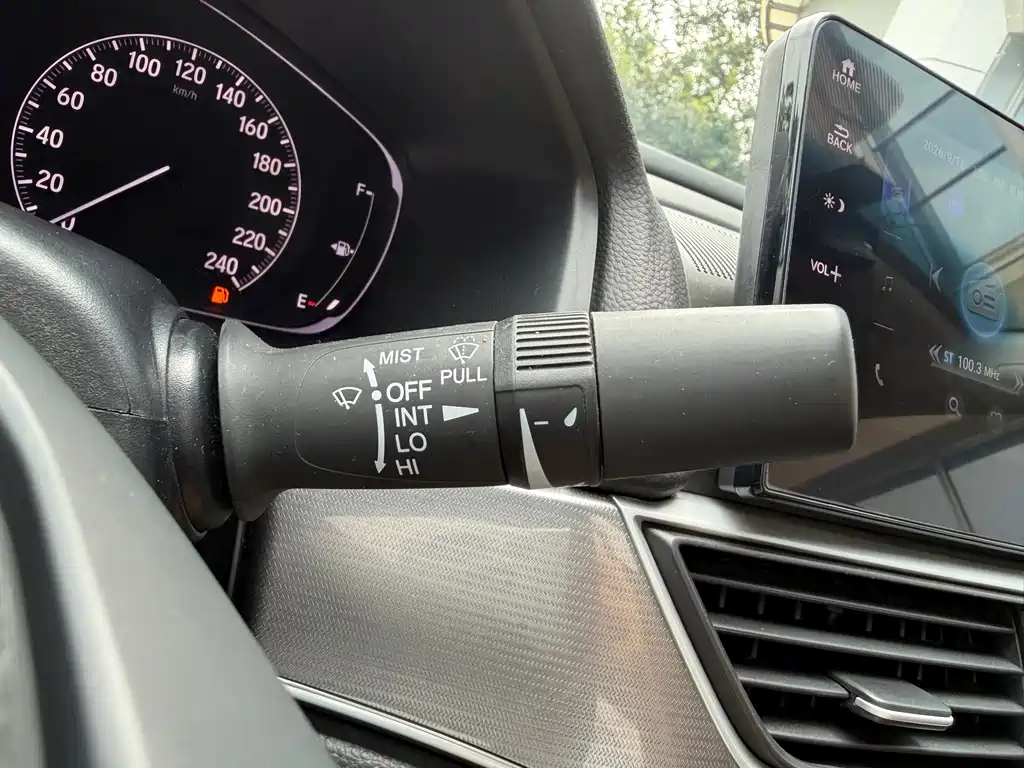 Honda Accord — фото 14