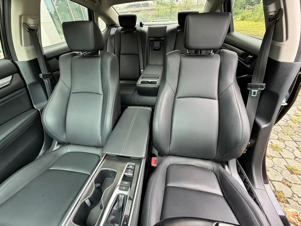 Honda Accord — фото 22