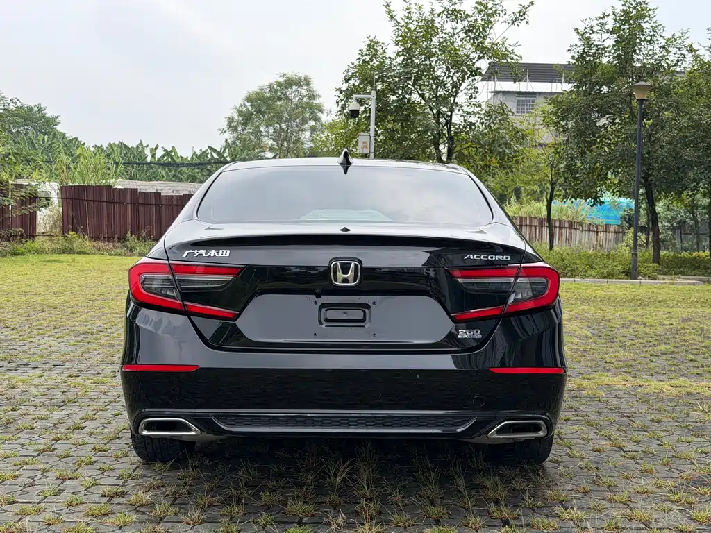Honda Accord — фото 5