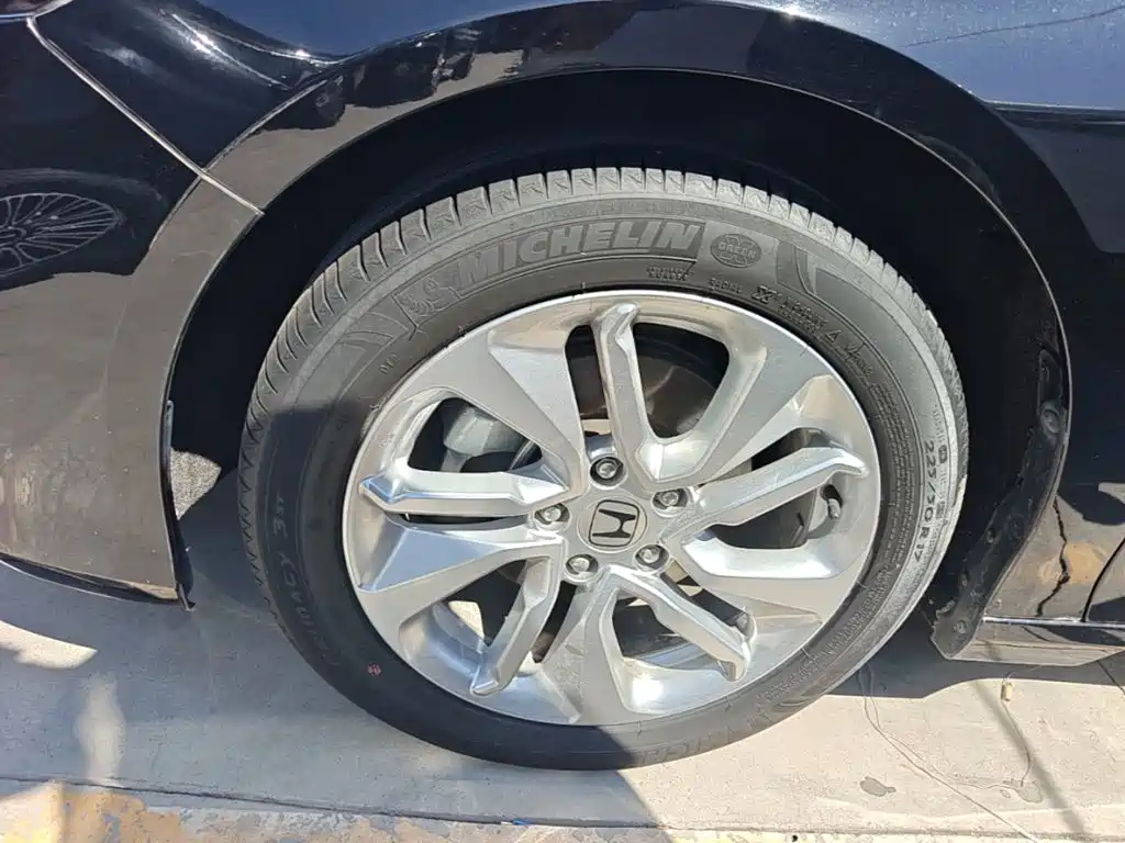 Honda Accord — фото 23