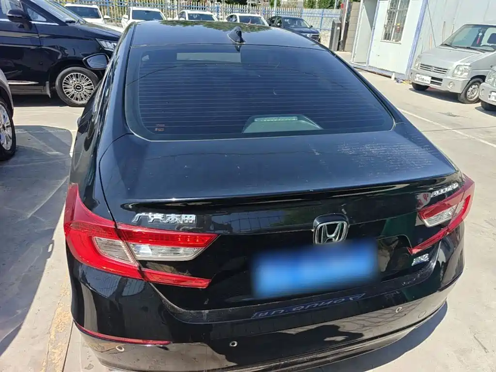 Honda Accord — фото 6