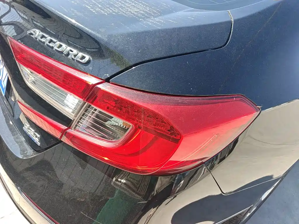 Honda Accord — фото 8
