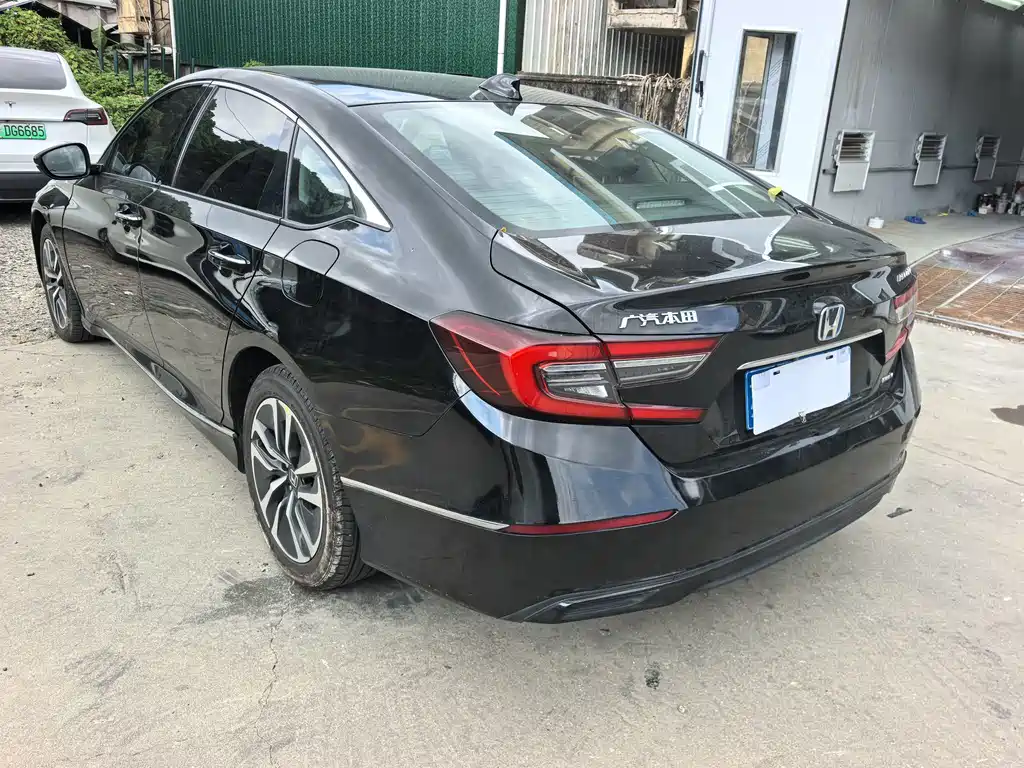 Honda Accord — фото 4