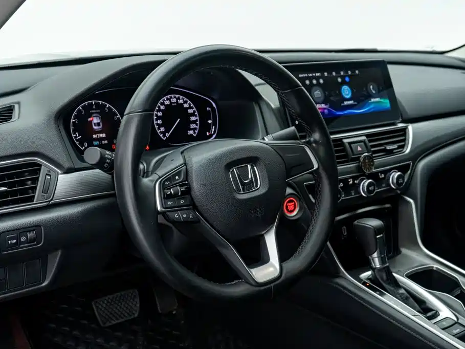 Honda Accord — фото 17