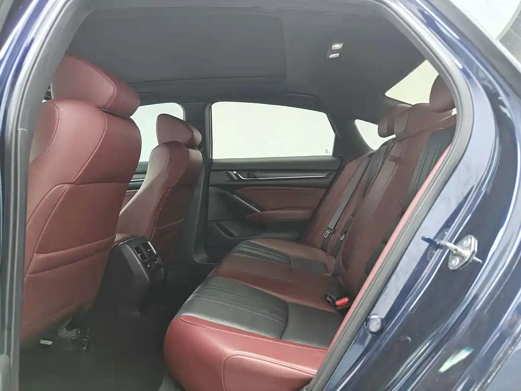 Honda Inspire — фото 11
