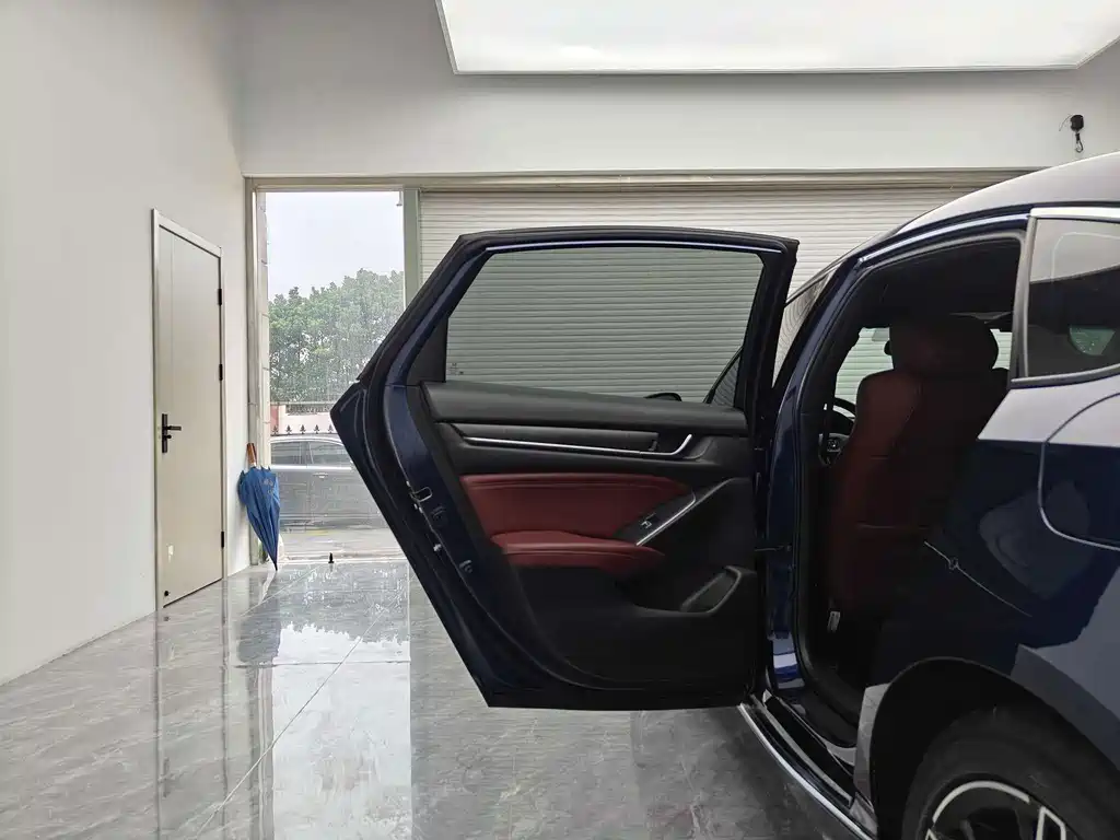 Honda Inspire — фото 10