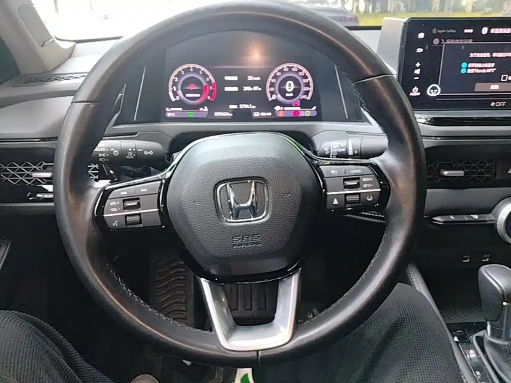 Honda Accord — фото 11