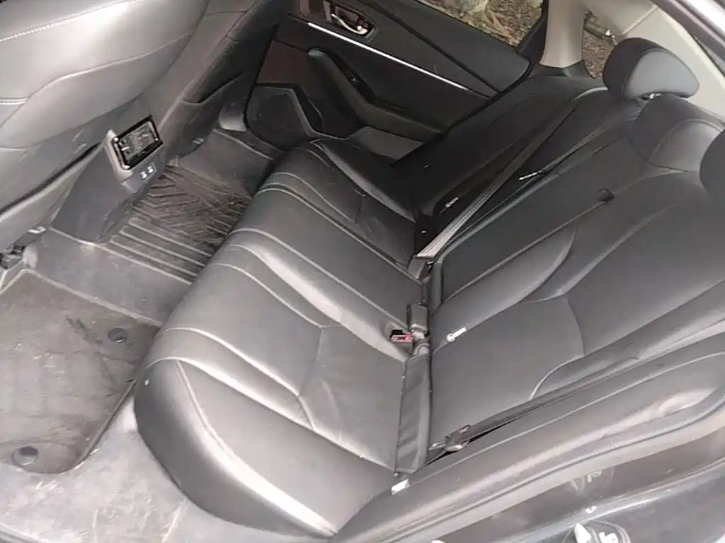 Honda Accord — фото 17
