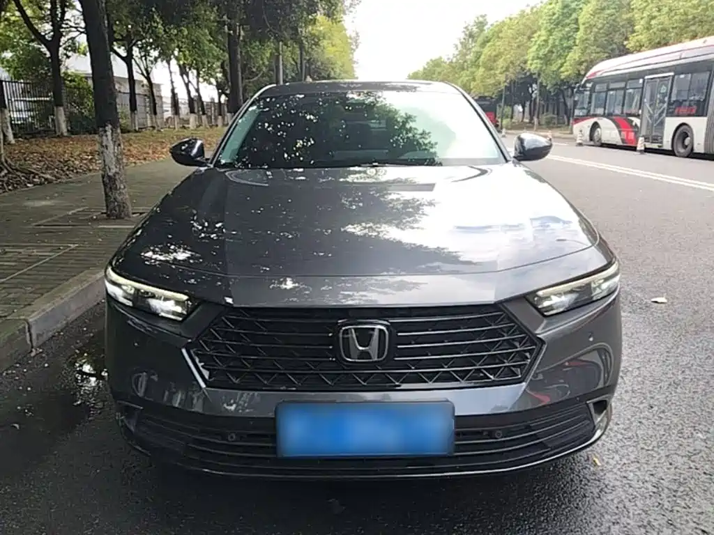 Honda Accord — фото 3