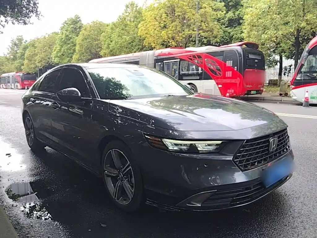 Honda Accord — фото 4