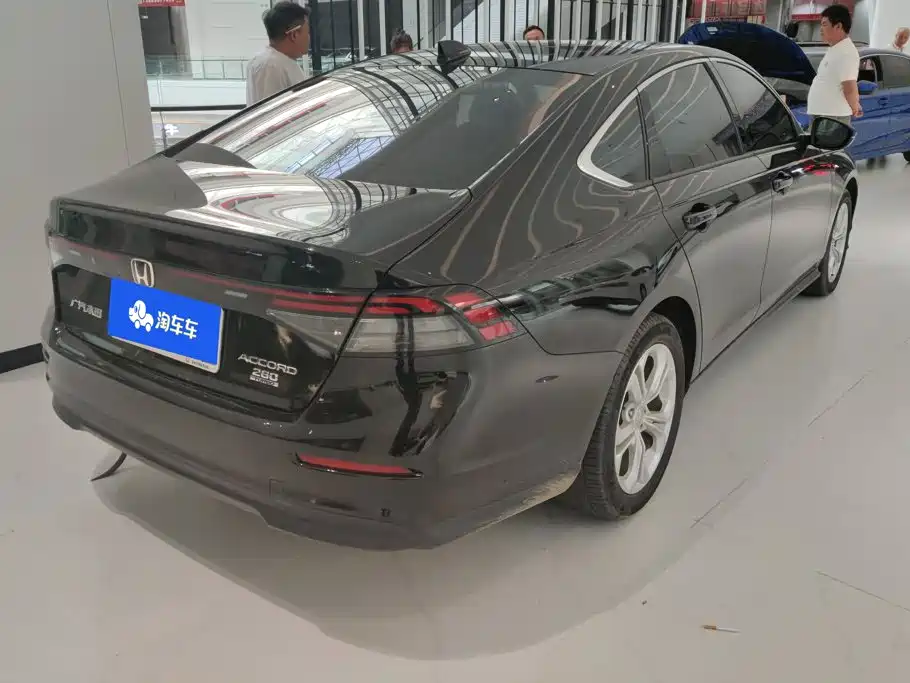 Honda Accord — фото 3