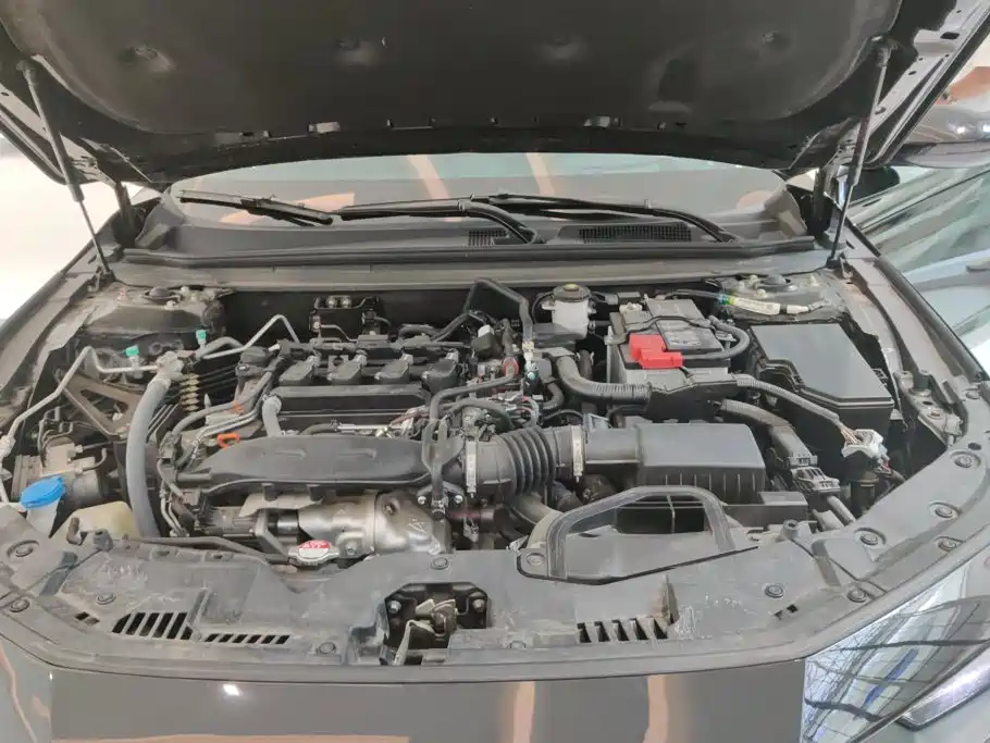 Honda Accord — фото 10