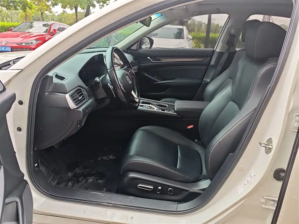 Honda Accord — фото 4
