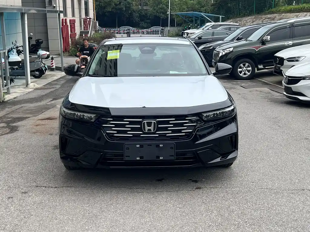 Honda Accord — фото 3
