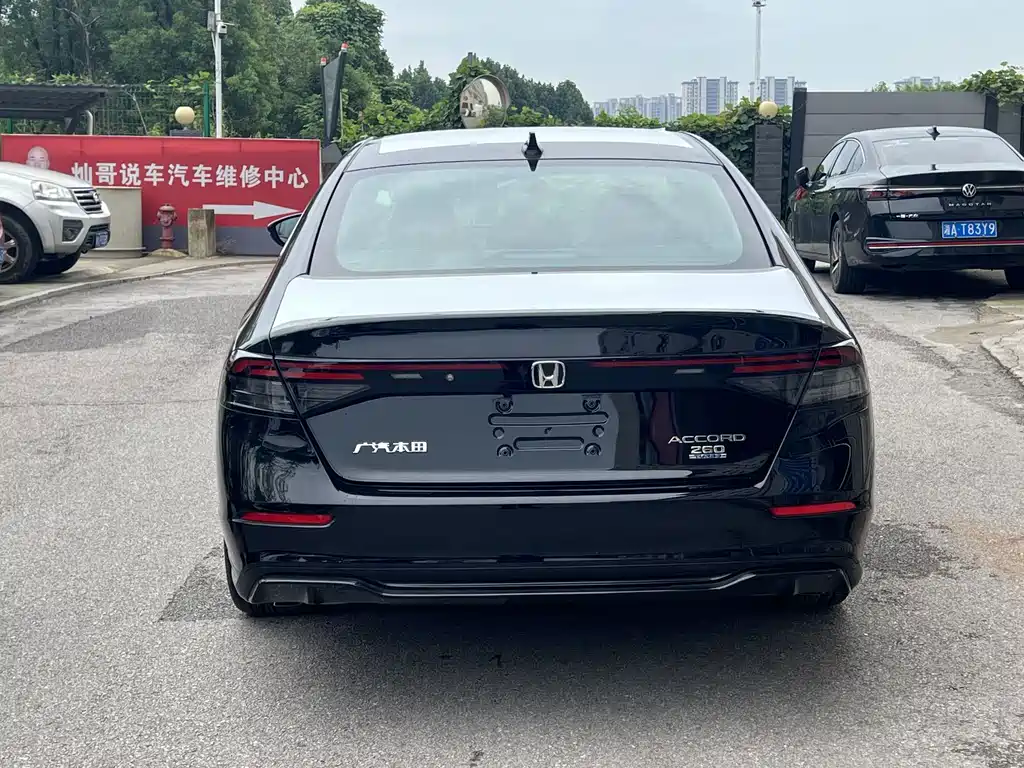 Honda Accord — фото 4