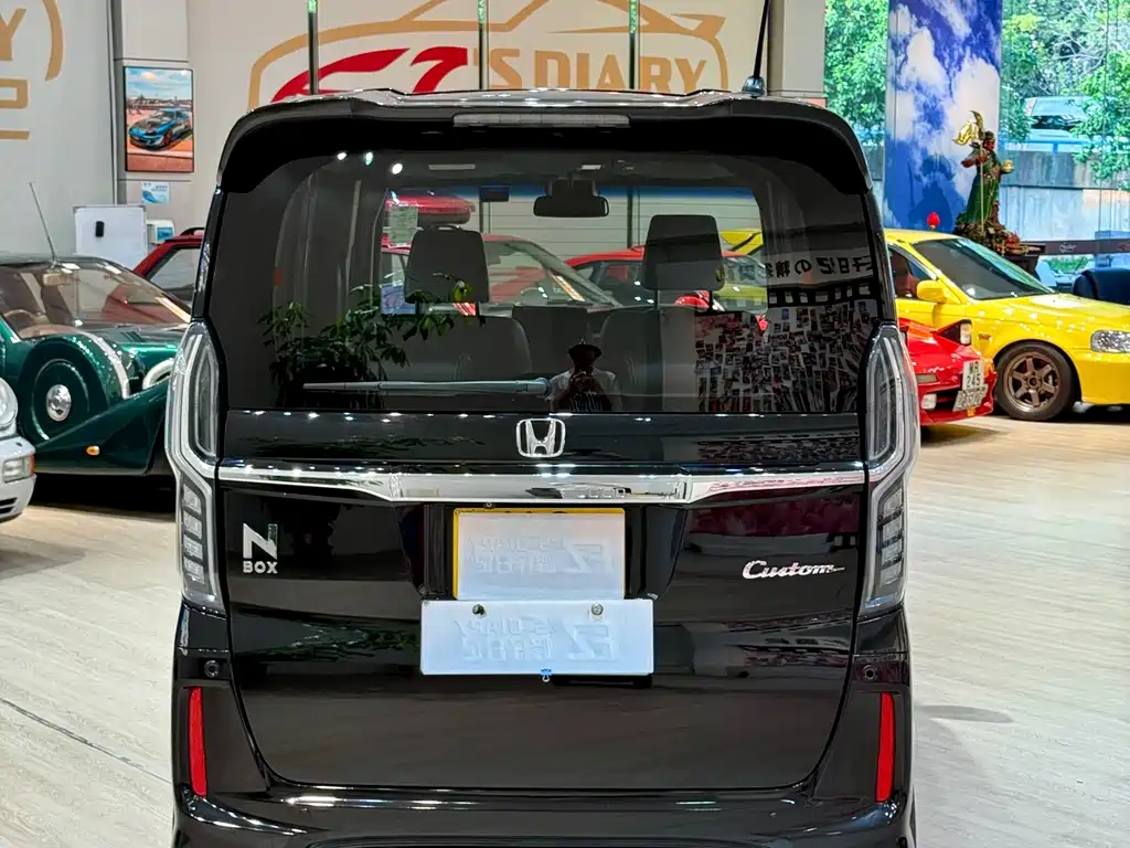 Honda N-BOX — фото 8