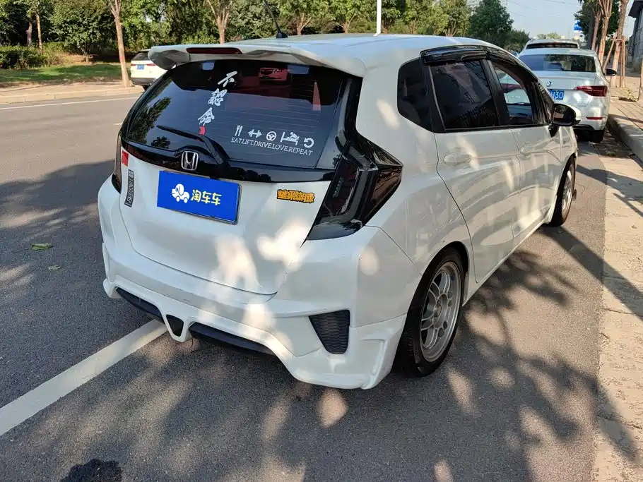 Honda Fit — фото 3