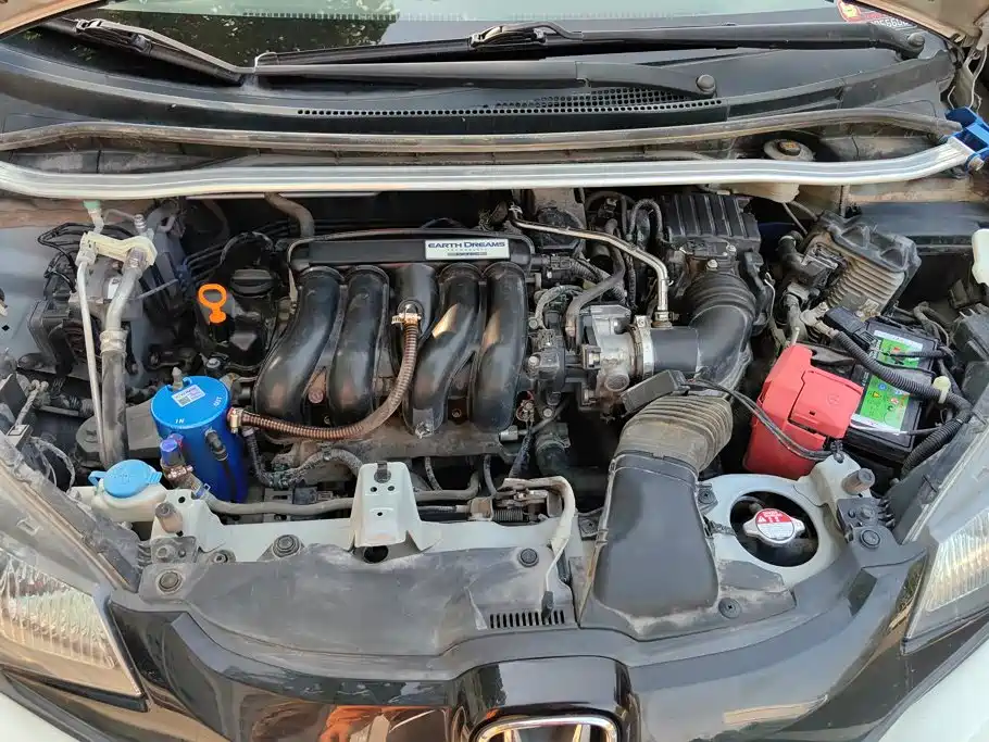 Honda Fit — фото 10