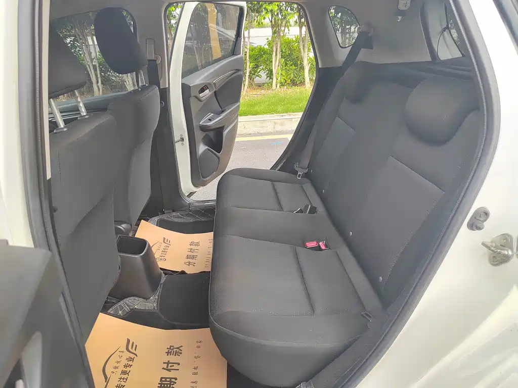 Honda Fit — фото 13