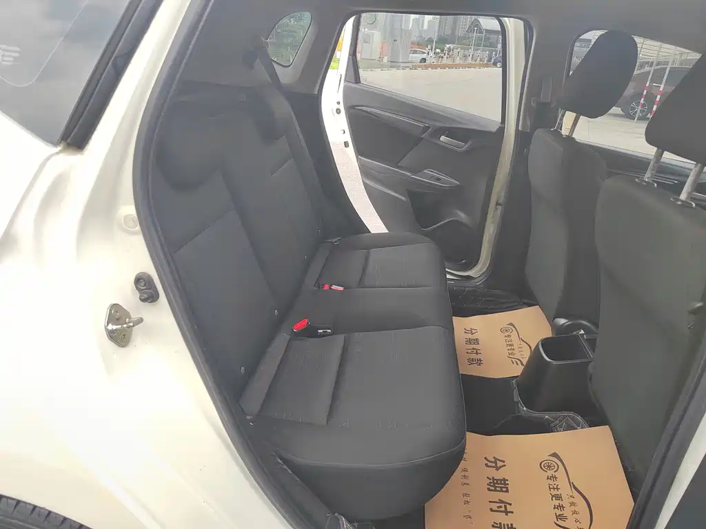 Honda Fit — фото 14