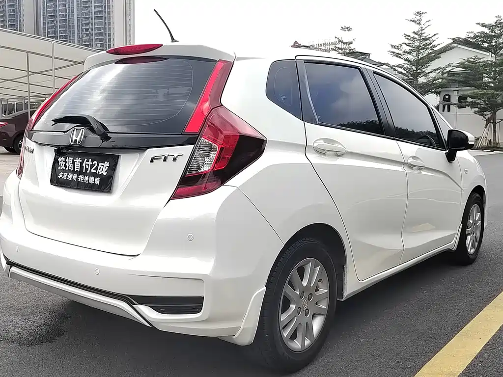 Honda Fit — фото 4
