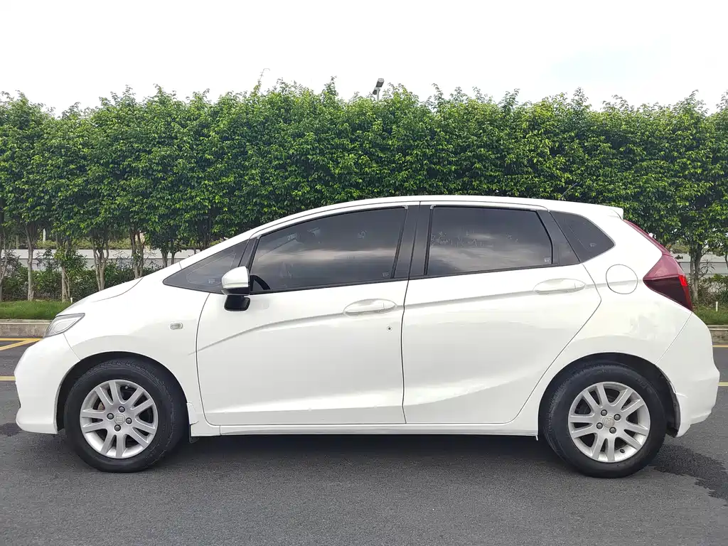 Honda Fit — фото 6