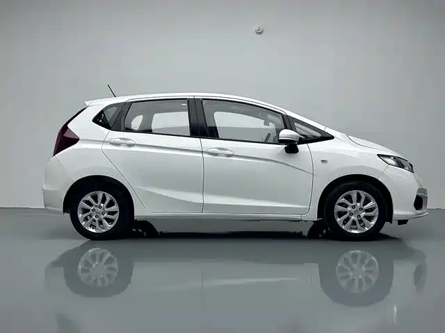 Honda Fit — фото 11
