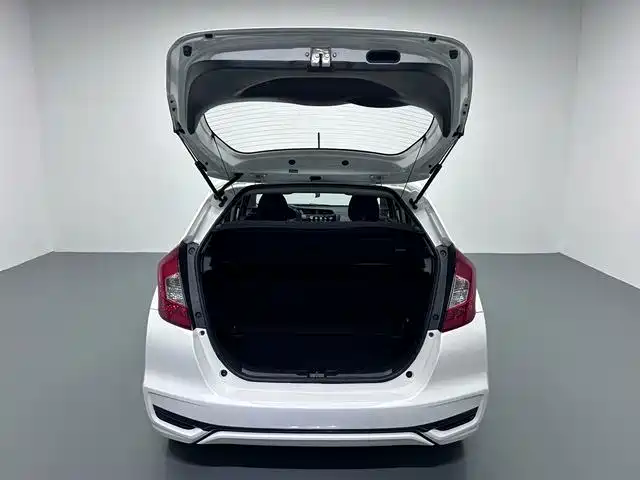 Honda Fit — фото 10