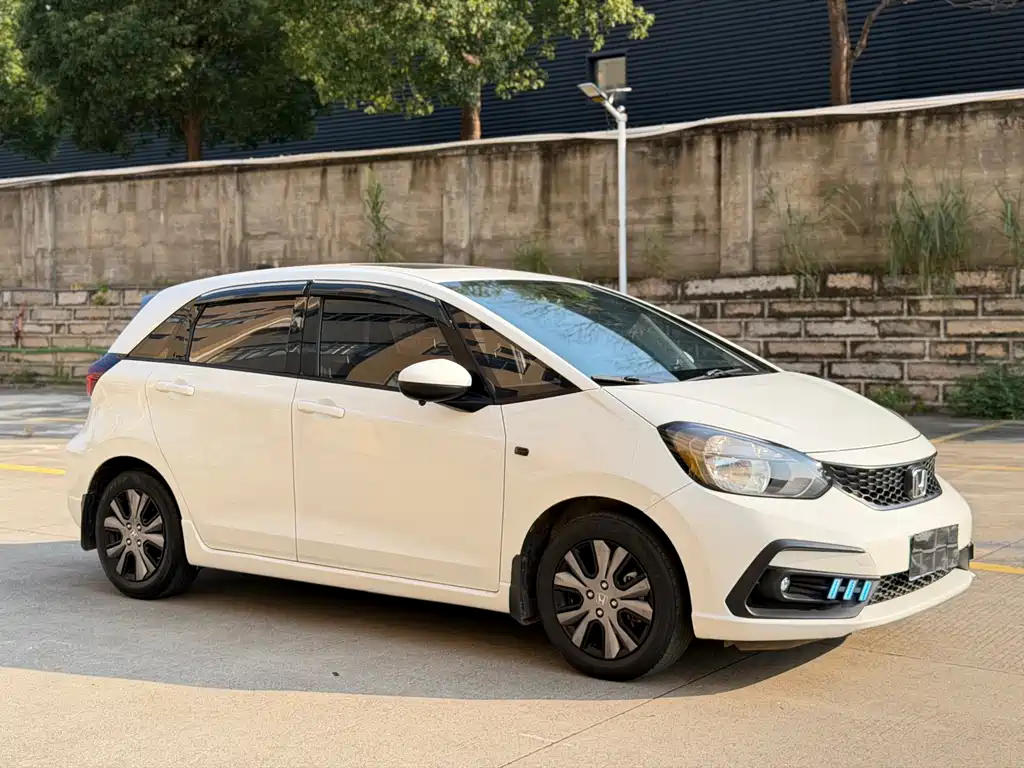 Honda Fit — фото 3