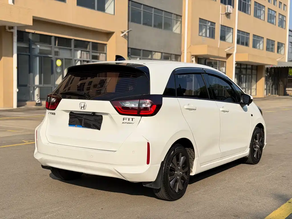 Honda Fit — фото 4