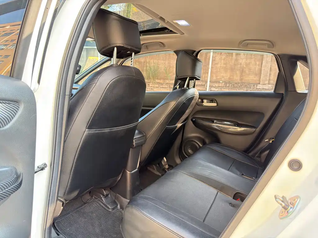Honda Fit — фото 10
