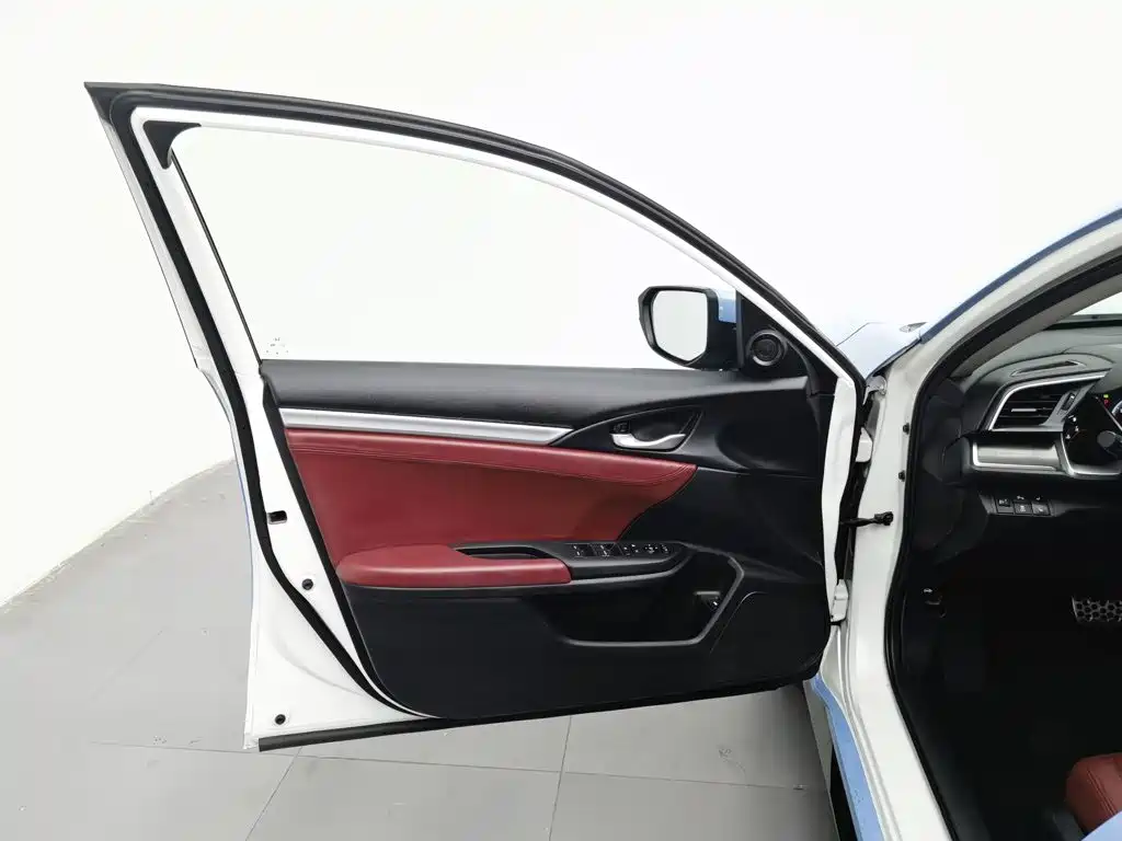 Honda Civic — фото 8