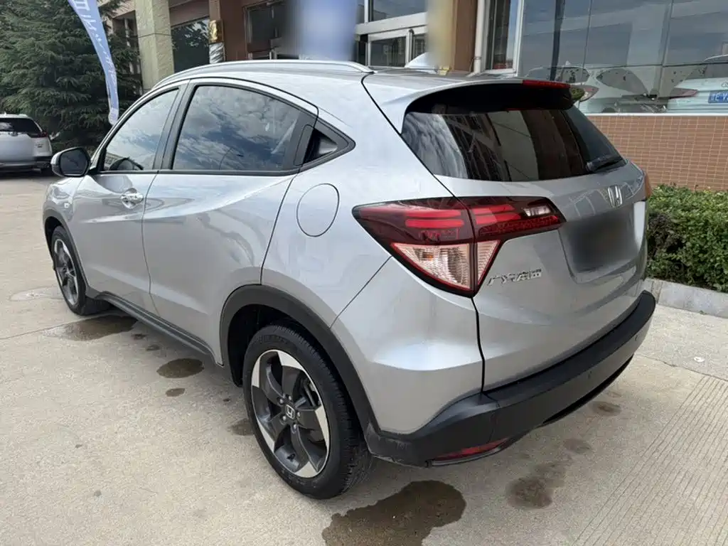 Honda Vezel — фото 7