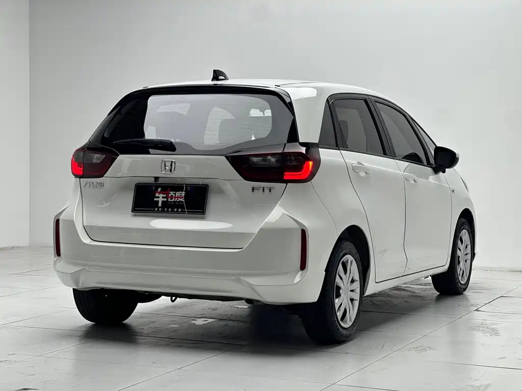 Honda Fit — фото 4