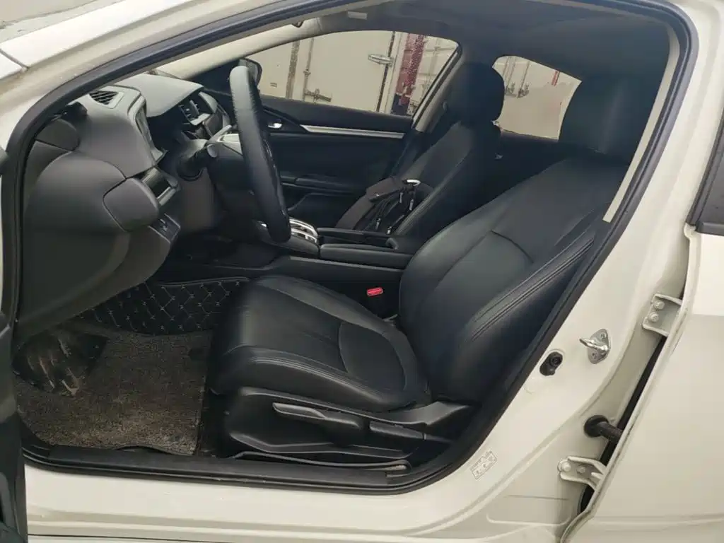 Honda Civic — фото 15