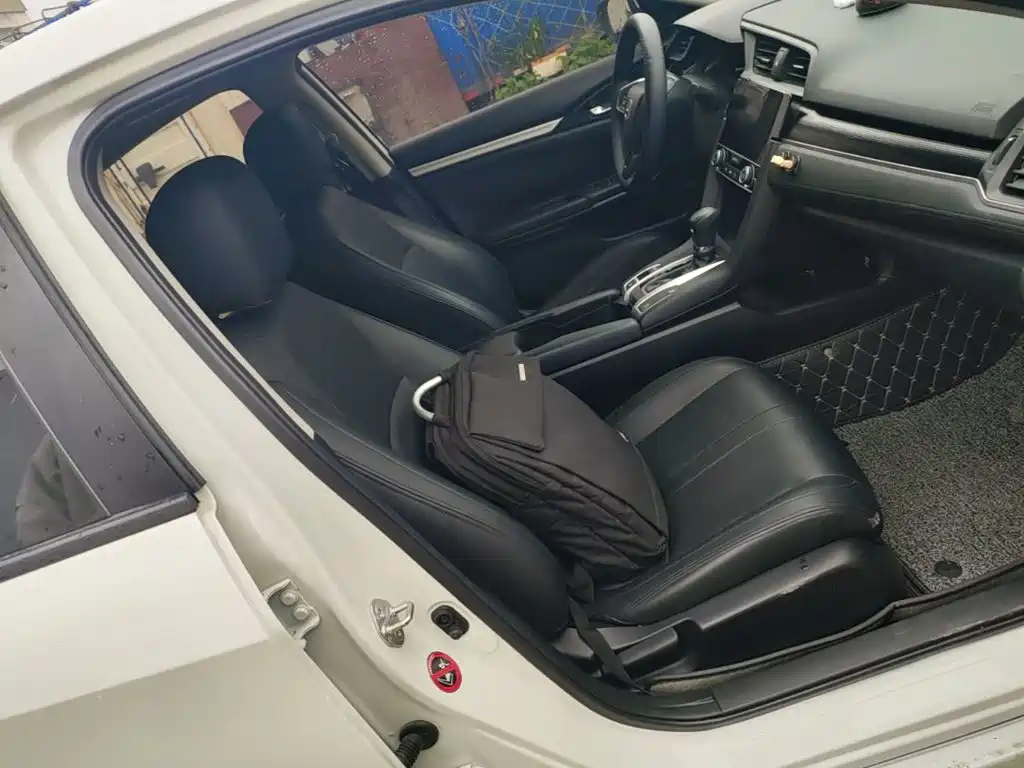 Honda Civic — фото 25