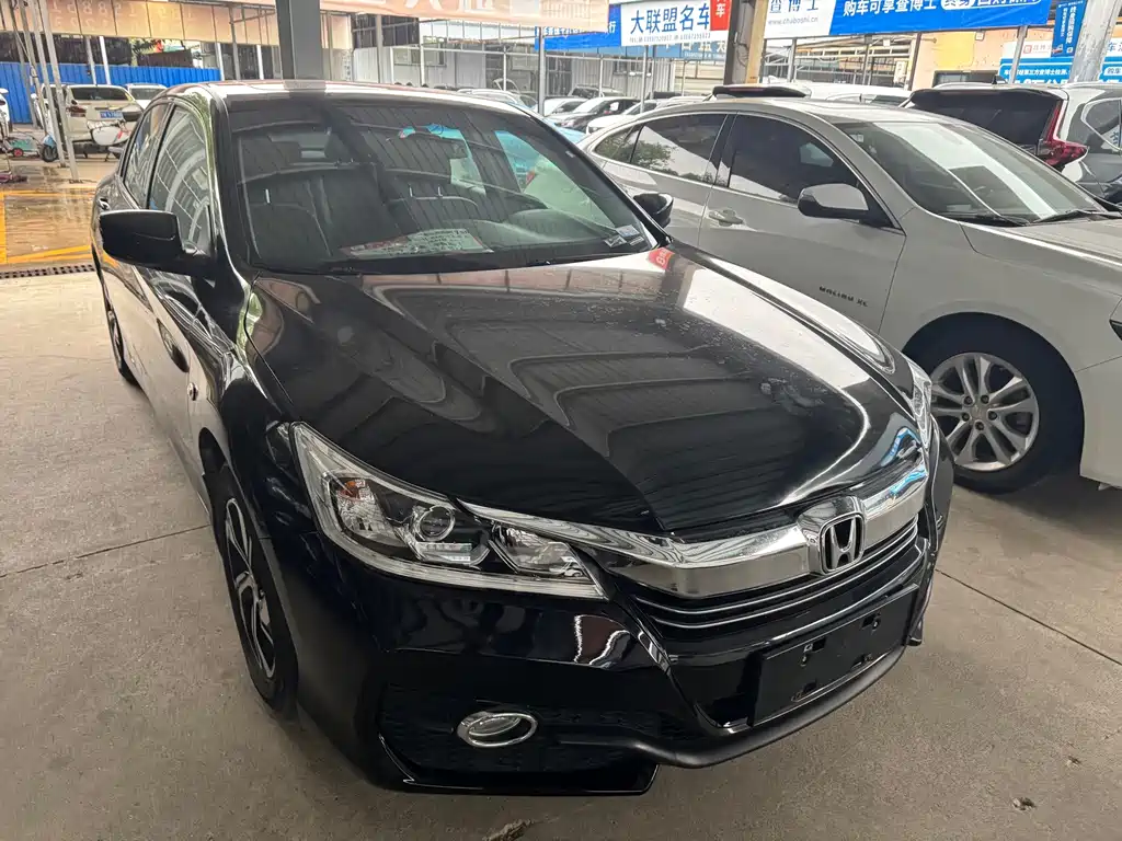 Honda Accord — фото 2