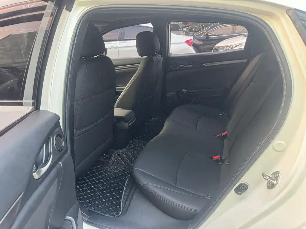 Honda Civic — фото 7