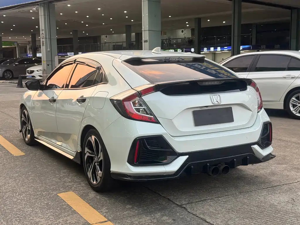 Honda Civic — фото 10