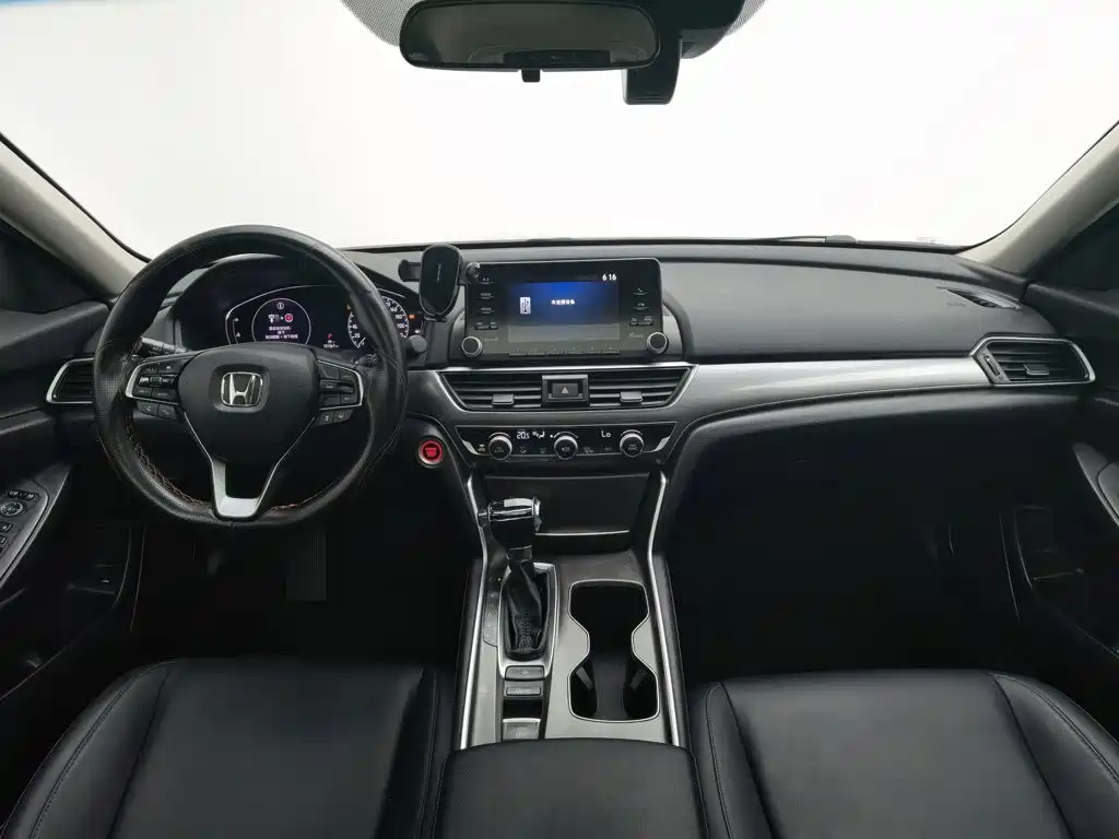 Honda Accord — фото 5