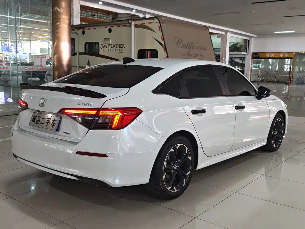 Honda Civic — фото 7