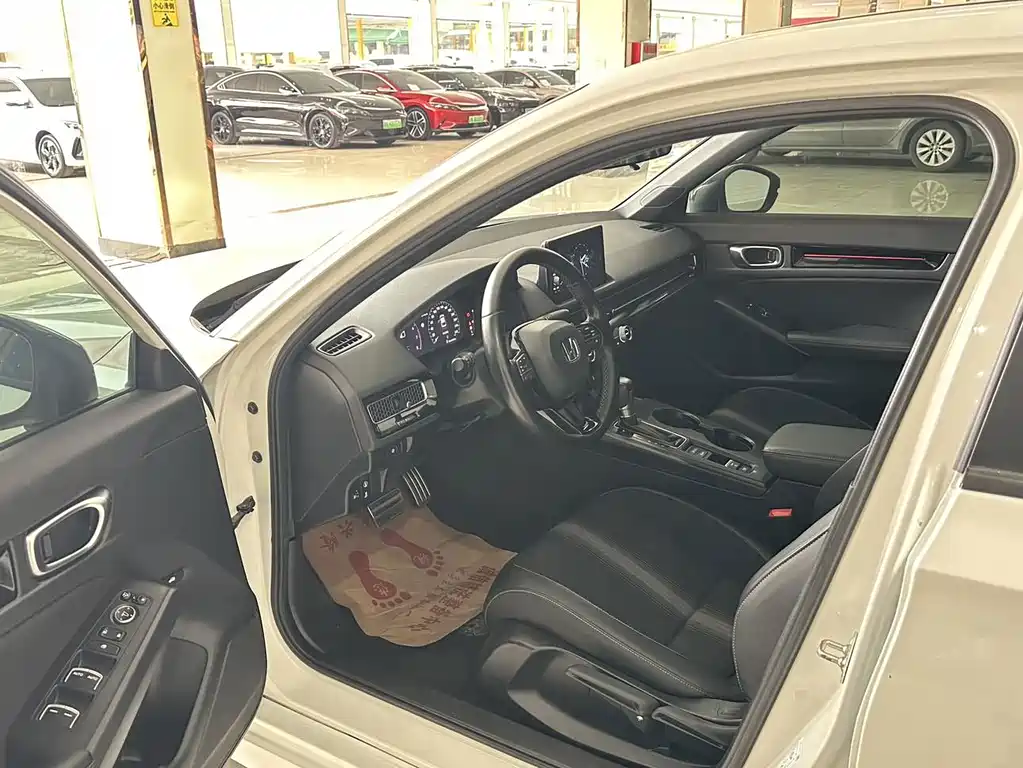Honda Civic — фото 8