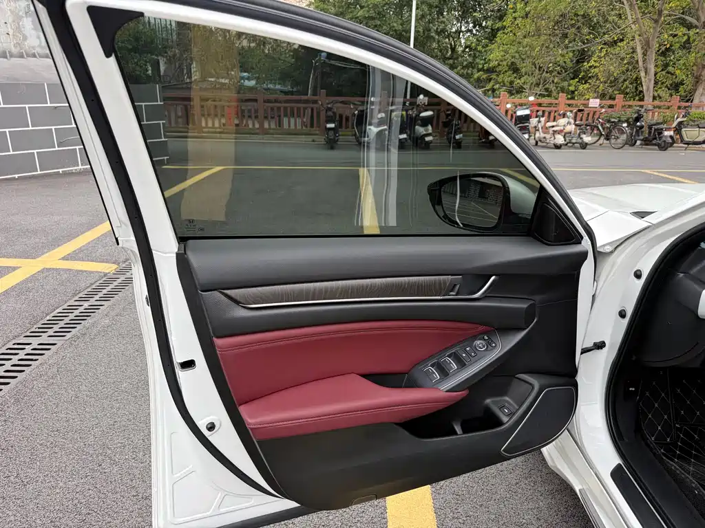 Honda Inspire — фото 10