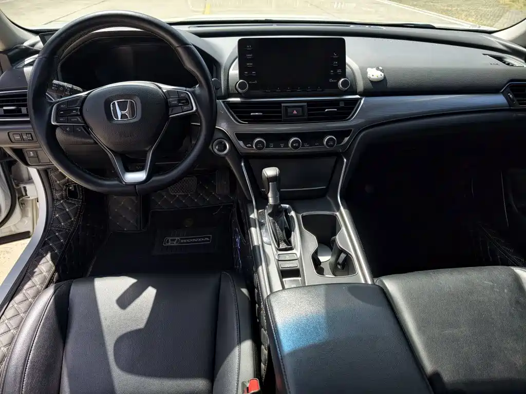 Honda Accord — фото 13