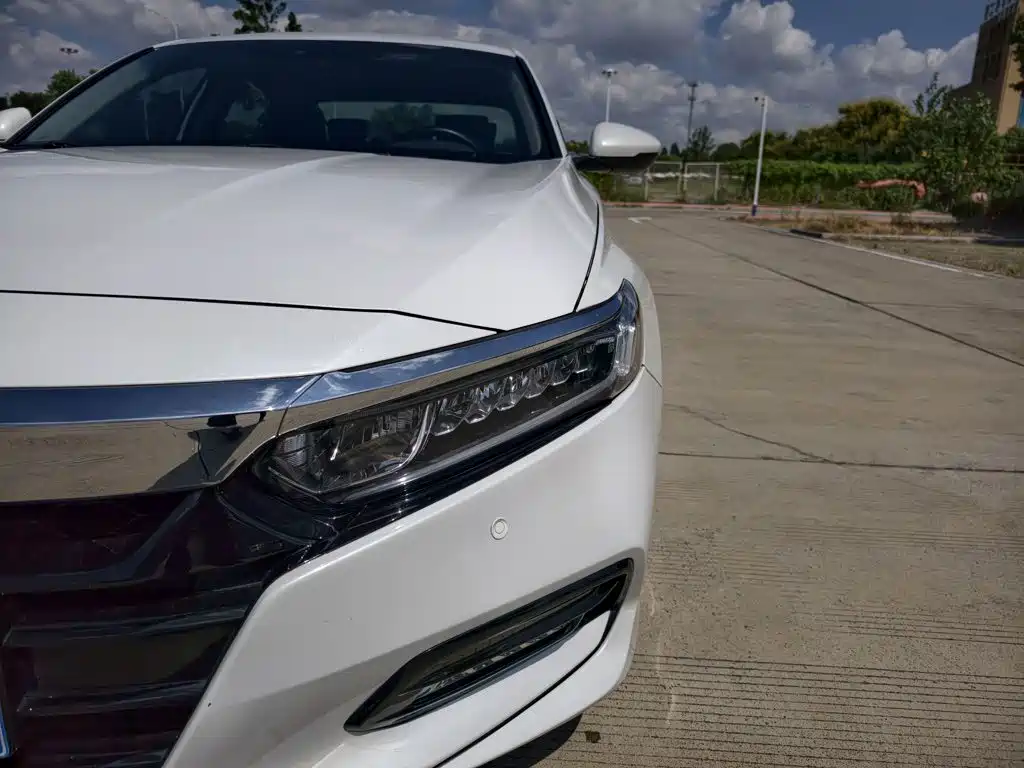 Honda Accord — фото 17