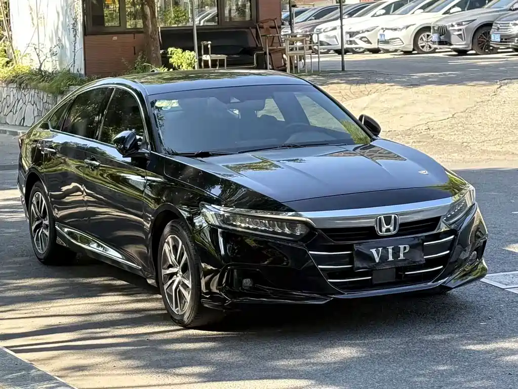Honda Accord — фото 3