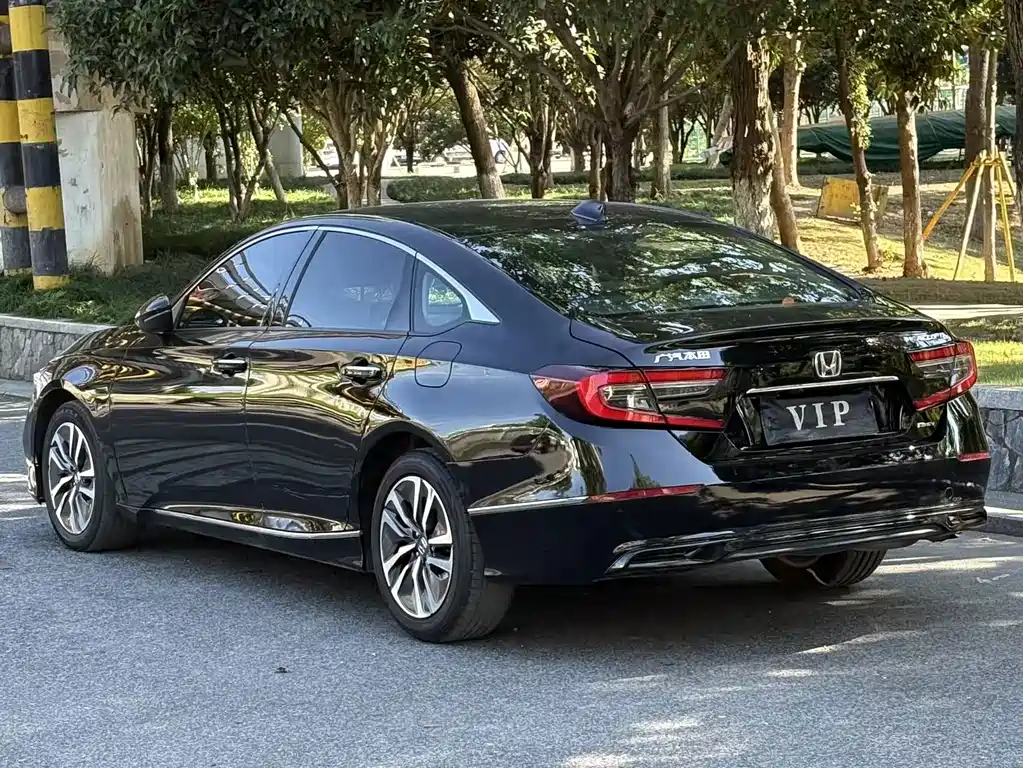 Honda Accord — фото 5