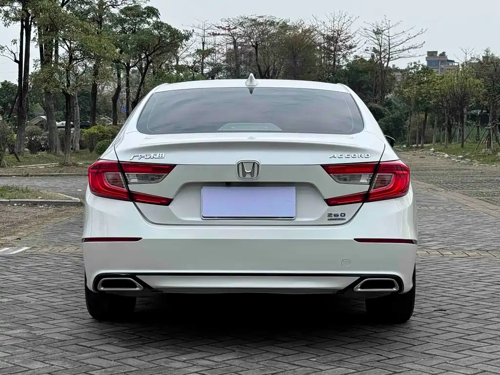 Honda Accord — фото 5